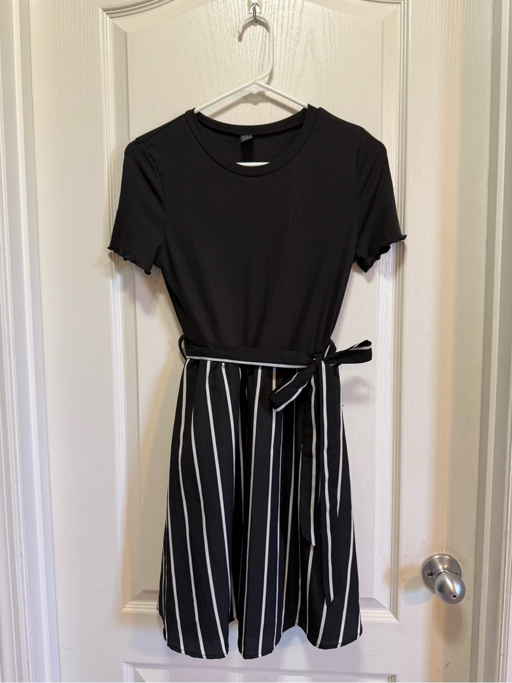 SHEIN Black Short-Sleeve Striped Waist-Tie Mini Dress